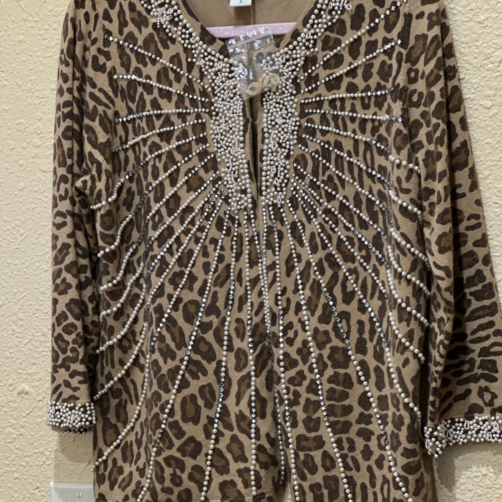 Nieman Marcus Vintage Pearl & Rhinestone Leopard Print Cardigan - Picture 8 of 15